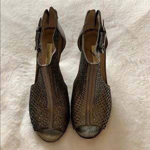 Metallic heels